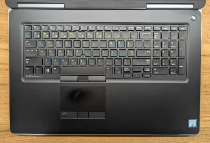 Мобільна робоча станція Dell Precision 7710 / 17.3" (1920x1080) IPS / Intel Xeon E3-1505M v5 (4 (8) ядра по 2.8 - 3.7 GHz) / 32 GB DDR4 / 512 GB SSD / nVidia Quadro M3000M, 4 GB GDDR5, 256-bit / WebCam / Windows 10 б/в - зображення 3