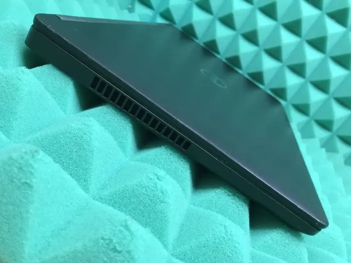 Ноутбук Б-клас Dell Latitude E5570 / 15.6" TN / Core i3-6100U (2(4) ядра по 2.3GHz) / 8GB DDR4 / 256GB SSD / HD Graphics 520 / HDMI / Win 10 б/в - зображення 7