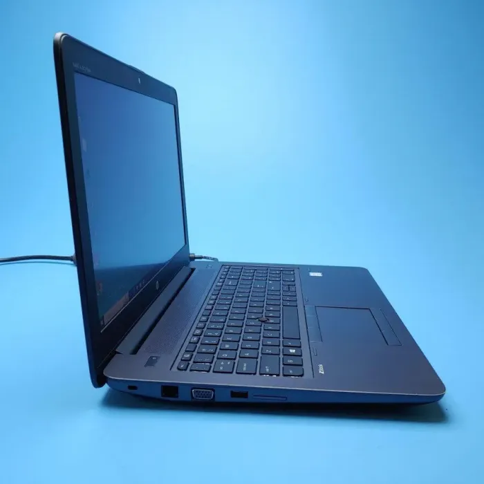 Мобільна робоча станція HP ZBook 15 G3 / 15.6" (1920x1080) TN / Intel Core i7-6700HQ (4 (8) ядра по 2.6 - 3.5 GHz) / 8 GB DDR4 / 240 GB SSD / nVidia Quadro M10 -bit / WebCam / Win 10 Pro б/в - зображення 4