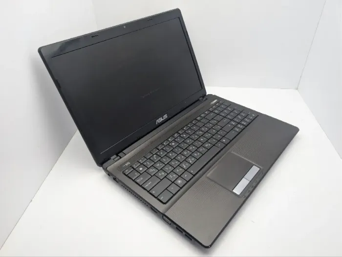 Ноутбук Asus K53 / 15.6" (1366x768) TN / AMD A6-3400M (4 ядра по 1.4 - 2.3 GHz) / 6 GB DDR3 / 640 GB HDD / AMD Radeon HD 6520G Graphics / WebCam / DVD-ROM б/в - изображение 6