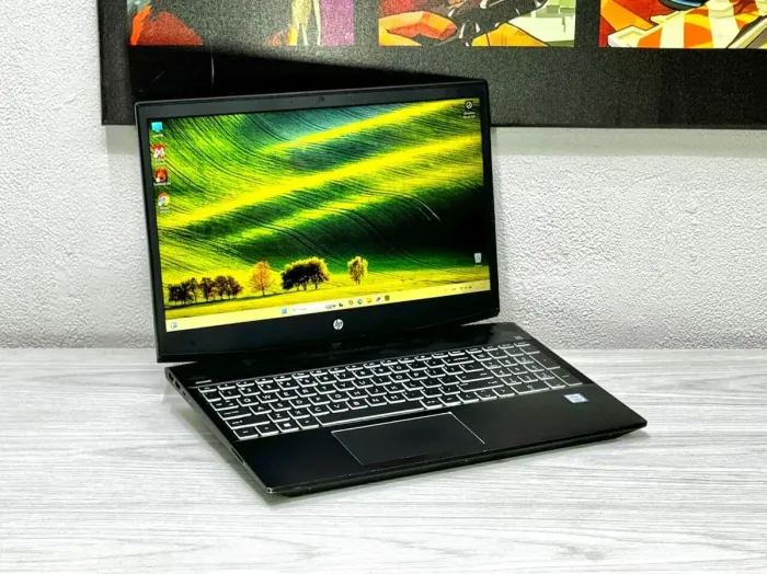 Ігровий ноутбук Б-клас HP Pavilion Gaming 15-cx0073nw / 15.6" (1920x1080) IPS / Intel Core i5-8300H (4 (8) ядра по 2.3 - 4.0 GHz) / 8 GB DDR4 / 256 GB SSD M.2 / nVidia GeForce GTX 1050 Ti, 4 GB GDDR5, 128-bit / WebCam / Win 11 Home б/в - зображення 3