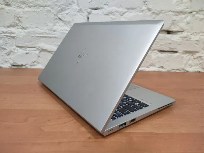 Ультрабук HP EliteBook 640 G9 / 14" (1920x1080) IPS / Intel Core i5-1245U (10 (12) ядер по 3.3 - 4.4 GHz) / 16 GB DDR4 / 480 GB SSD / Intel Iris Xe Graphics / WebCam б/в - зображення 5