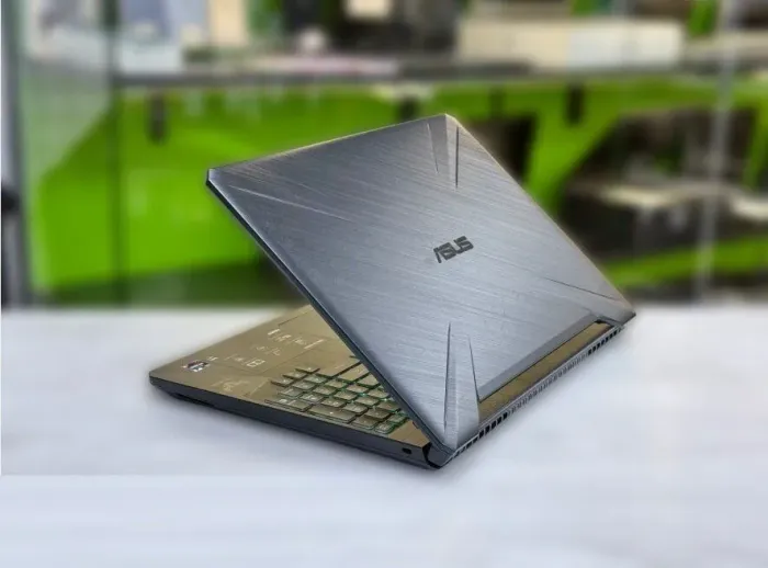 Ігровий ноутбук Asus TUF Gaming FX505D / 15.6" (1920x1080) IPS / AMD Ryzen 5 3550H (4 (8) ядра по 2.1 - 3.7 GHz) / 16 GB DDR4 / 512 GB SSD / nVidia GeForce GTX 1050, 4 GB GDDR5, 128-bit / WebCam / Win 11 Home б/в - зображення 6