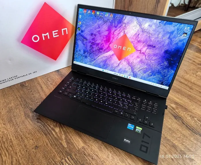 Ігровий ноутбук HP Omen 17-ck0011nl / 17.3" (2560x1440) IPS / Intel Core i7-11800H (8 (16) ядер по 2.3 - 4.6 GHz) / 16 GB DDR4 / 1000 GB SSD M.2 / nVidia GeForce RTX 3060, 6 GB GDDR6, 192-bit / WebCam б/в - зображення 2