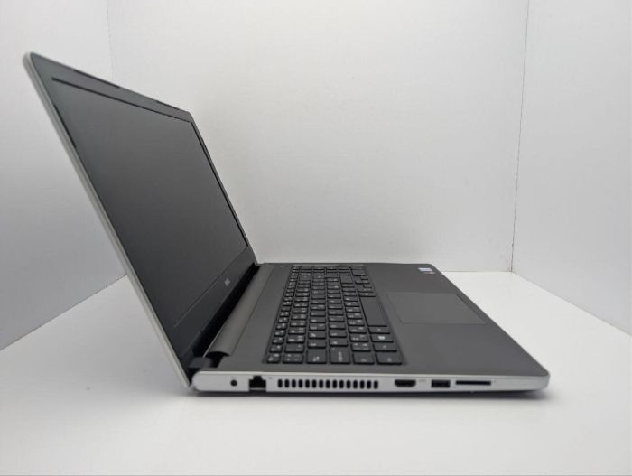Ноутбук Dell Inspiron 15 5559 / 15.6" (1366x768) TN / Intel Core i5-6200U (2 (4) ядра по 2.3 - 2.8 GHz) / 16 GB DDR3 / 240 GB SSD / AMD Radeon R5 M335, 4 GB GDDR3, 64-bit / WebCam / DVD-ROM б/в - зображення 4