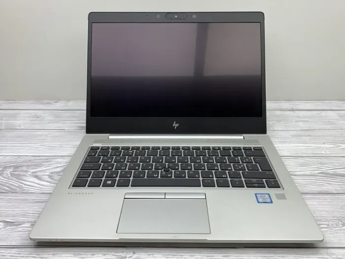 Ультрабук Б-клас HP EliteBook 830 G5 / 13.3" (1366x768) IPS Touch / Intel Core i5-7300U (2 (4) ядра по 2.6 - 3.5 GHz) / 8 GB DDR4 / 240 GB SSD / Intel UHD Graphics 620 / WebCam б/в - зображення 2