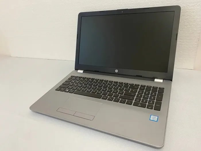 Ноутбук HP 250 G6 / 15.6" (1920x1080) TN / Intel Core i3-6006U (2 (4) ядра по 2.0 GHz) / 8 GB DDR4 / 240 GB SSD / Intel HD Graphics 520 / WebCam / DVD-ROM б/в - зображення 3