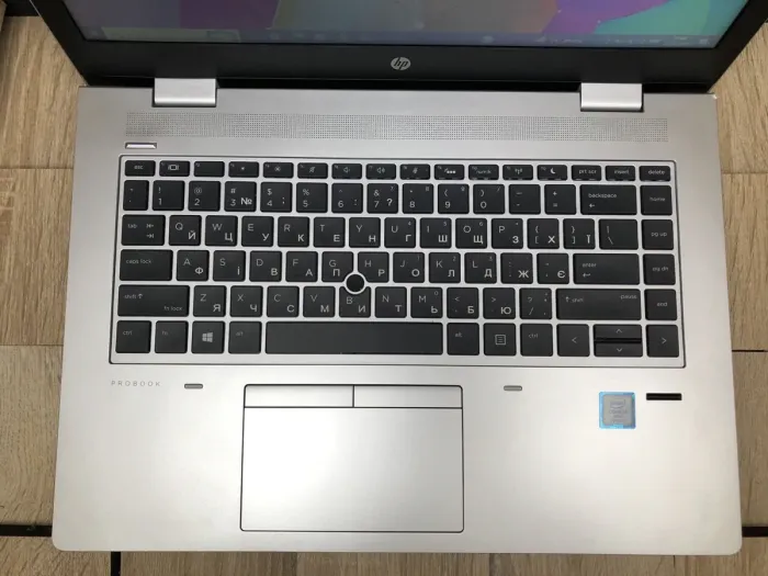 Ноутбук HP Probook 640 G4 / 14" (1366x768) TN / Intel Core i5-7300U (2 (4) ядра по 2.6 - 3.5 GHz) / 8 GB DDR4 / 250 GB SSD / Intel HD Graphics 620 / WebCam / Fingerprint / HDMI б/в - зображення 4