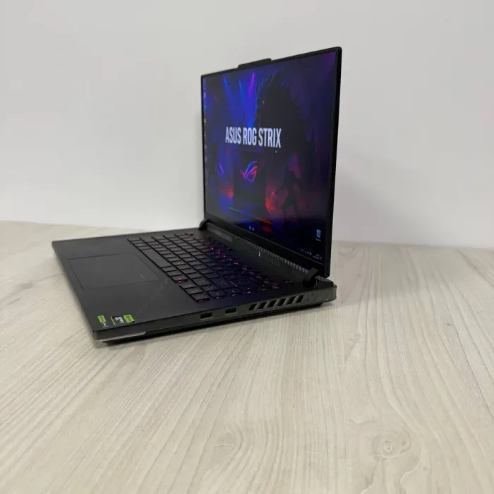 Ігровий ноутбук Б-клас Asus ROG Strix Scar 16 G634JZ / 16" (2560x1600) IPS / Intel Core i9-13980HX (24 (32) ядер по 2.2 - 5.5 GHz) / 32 GB DDR5 / 1000 GB SSD NVMe / nVidia GeForce RTX 4080, 12 GB GDDR6, 192-bit / WebCam б/в - зображення 5