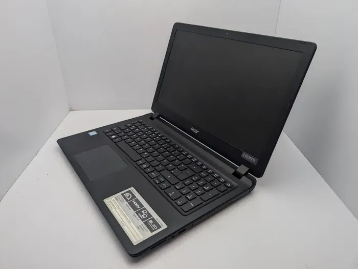 Ноутбук Acer Aspire ES1-572 / 15.6" (1366x768) TN / Intel Core i5-6200U (2 (4) ядра по 2.3 - 2.8 GHz) / 4 GB DDR4 / 240 GB SSD / Intel HD Graphics 520 / WebCam б/в - зображення 4