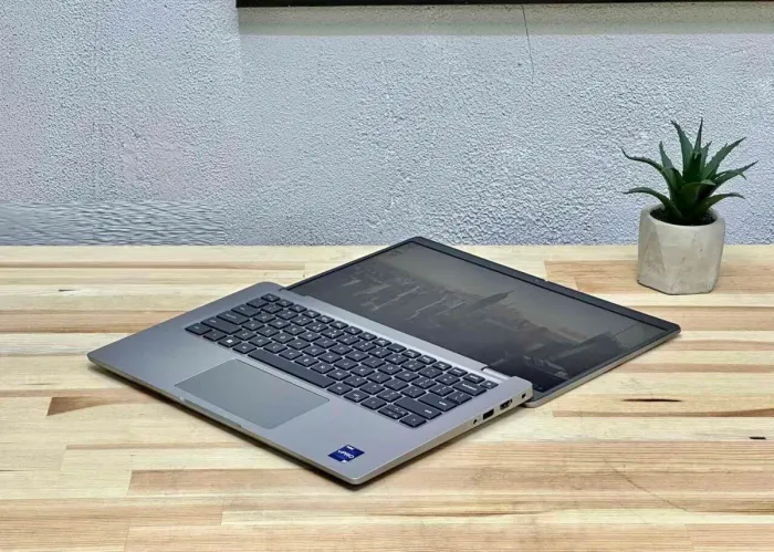 Ультрабук Dell Latitude 5440 / 14" (1920x1200) IPS / Intel Core i5-1245U (10 (12) ядер по 3.3 - 4.4 GHz) / 16 GB DDR4 / 256 GB SSD M.2 / Intel Iris Xe Graphics / WebCam / Win 11 Pro б/в - зображення 7