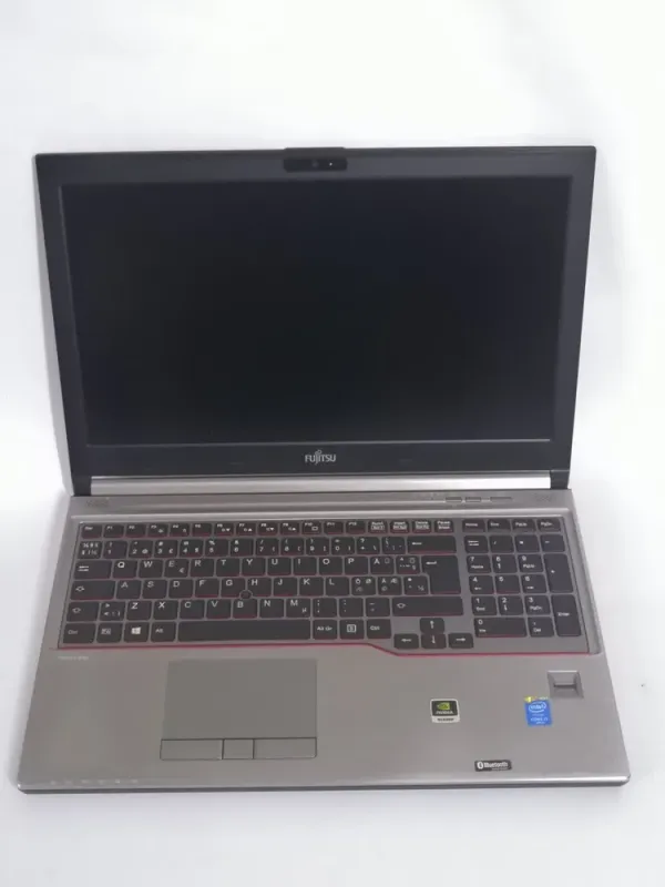 Робоча станція Б-класс Fujitsu Celsius H730 / 15.6" IPS / Intel Core i7-4600M (2(4) ядра по 2.9-3.6 GHz) / 8GB DDR3 / 256GB SSD / Quadro K1100M, 2GB GDDR5, 128-bit / WebCam / VGA б/в - зображення 2