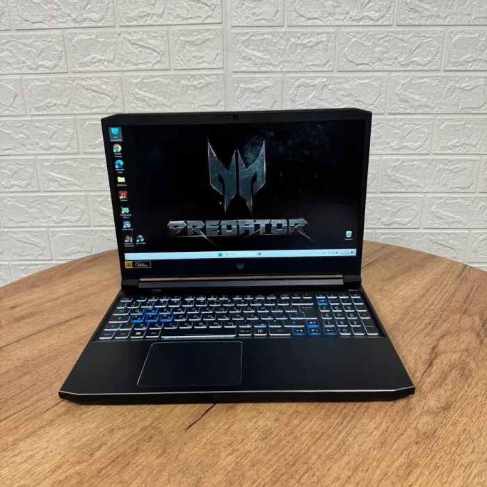 Ігровий ноутбук Б-клас Acer Predator Helios 300 PH315-54 / 15.6" (1920x1080) IPS / Intel Core i7-11800H (8 (16) ядер по 2.3 - 4.6 GHz) / 16 GB DDR4 / 512 GB SSD / nVidia GeForce RTX 3060, 6 GB GDDR6, 192-bit / WebCam б/в - зображення 2
