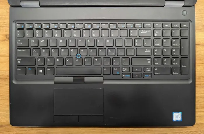 Мобільна робоча станція Dell Precision 3530 / 15.6" (1920x1080) IPS / Intel Core i7-8750H (6 (12) ядер по 2.2 - 4.1 GHz) / 16 GB DDR4 / 512 GB SSD / nVidia Quadro P600, 4 GB GDDR5, 128-bit / WebCam / Windows 10 б/в - зображення 3