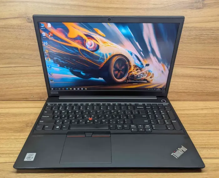 Ноутбук Lenovo ThinkPad E15 / 15.6" (1920x1080) IPS / Intel Core i5-10210U (4 (8) ядра по 1.6 - 4.2 GHz) / 16 GB DDR4 / 240 GB SSD / Intel UHD Graphics / WebCam / Windows 10 б/в - зображення 2