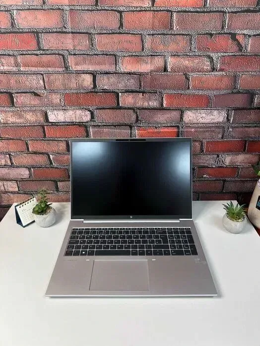 Ультрабук HP EliteBook 865 G9 / 16" (1920x1200) IPS / AMD Ryzen 5 PRO 6650U (6 (12) ядер по 2.9 - 4.5 GHz) / 16 GB DDR4 / 256 GB SSD M.2 / AMD Radeon 660M Graphics / WebCam / Win 11 Pro б/в - зображення 9