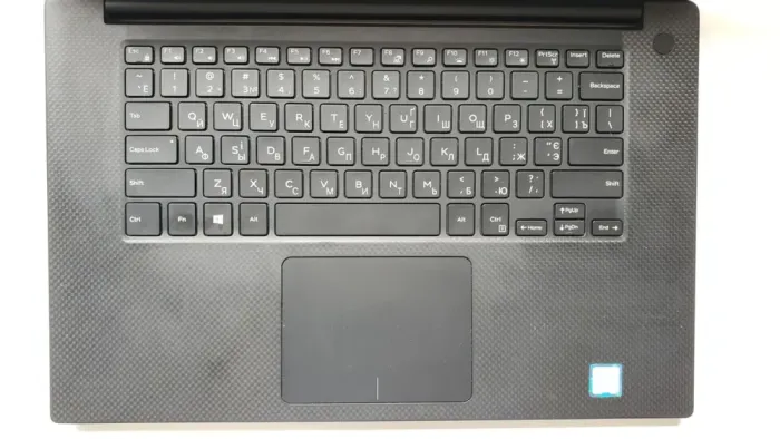 Мобільна робоча станція Б-клас Dell Precision 5540 / 15.6" (3840x2160) IPS Touch / Intel Core i7-9850H (6 (12) ядер по 2.6 - 4.6 GHz) / 32 GB DDR4 / 1000 GB SSD / nVidia Quadro T1000, 4 GB GDDR5, 128-bit / WebCam / Win 10 Pro б/в - зображення 4