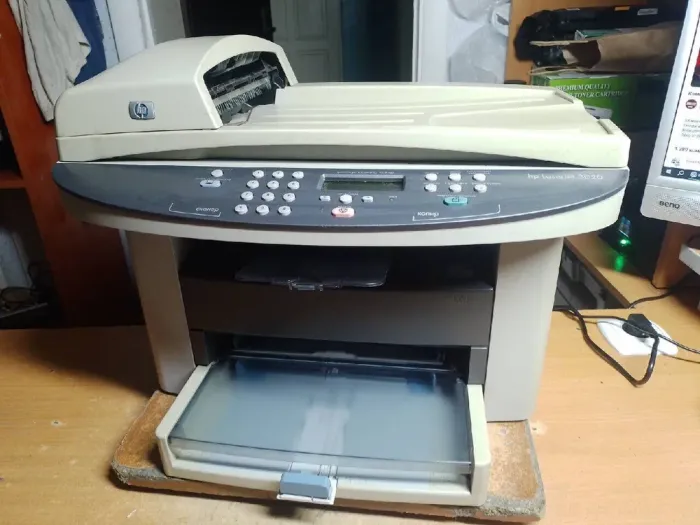 БФП HP LaserJet 3020 / Лазерний монохромний друк / 600 x 600 dpi / A4 / 14 стор/хв / USB 2.0, LPT б/в - зображення 2