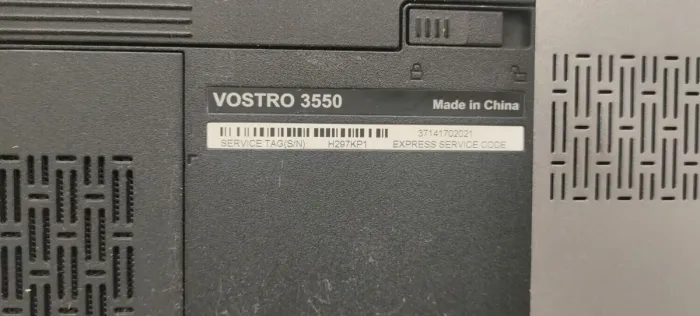 Ноутбук Dell Vostro 3550 / 15.6" (1366x768) TN / Intel Core i5-2520M (2 (4) ядра по 2.5 - 3.2 GHz) / 8 GB DDR3 / 500 GB HDD / AMD Radeon HD 6630M, 1 GB DDR3, 128-bit / WebCam / АКБ не тримає б/в - зображення 8