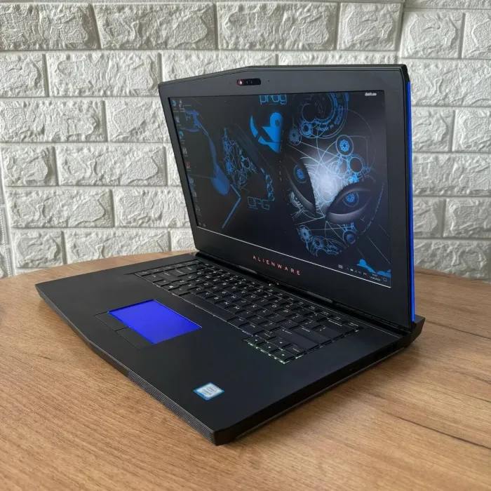 Ігровий ноутбук Б-клас Dell Alienware 15 R3 / 15.6" (1920x1080) IPS / Intel Core i5-6300HQ (4 ядра по 2.3 - 3.2 GHz) / 16 GB DDR4 / 128 GB SSD M.2 + 1000 GB HDD / nVidia GeForce GTX 1060, 6 GB GDDR5, 192-bit / WebCam б/в - зображення 5
