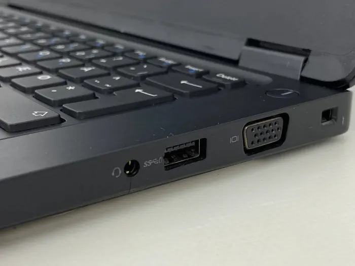 Ультрабук Б-класс Dell Latitude 5490 / 14"  IPS / Intel Core i3-7130U (2(4) ядра по 2.7GHz) / 4GB DDR4 / 128GB SSD / UHD Graphics 620 / WebCam / Win 10 б/в - зображення 6