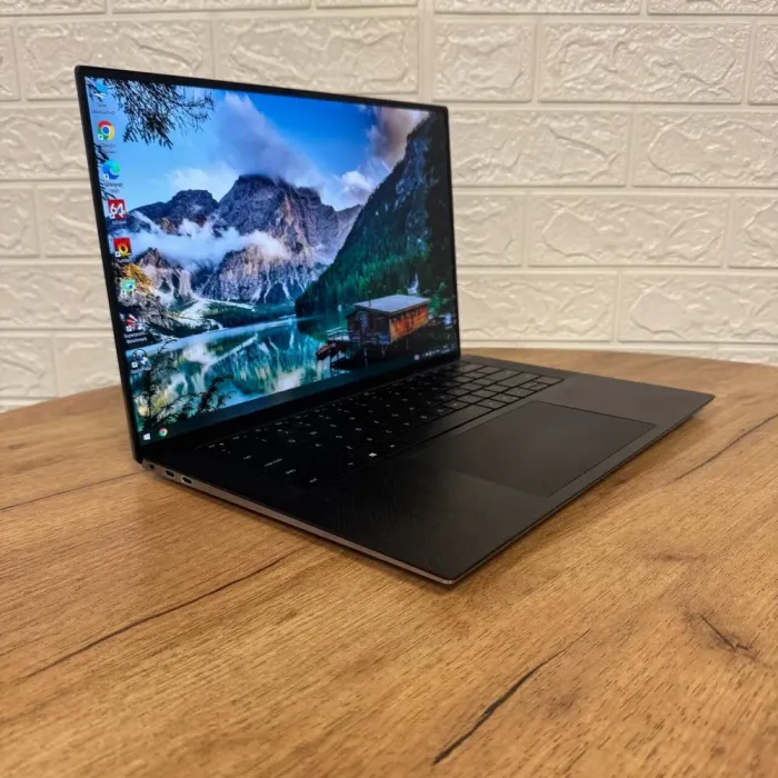 Мобільна робоча станція Б-класу Dell Precision 5550 / 15.6" (1920x1200) IPS / Intel Core i7-10750H (6 (12) ядра по 2.6 - 5.0 GHz) / 16 GB DDR4 / 512 GB SSD NVMe / nVidia Quadro T2000 Max-Q, 4 GB GDDR5, 128-bit / WebCam б/в - зображення 4