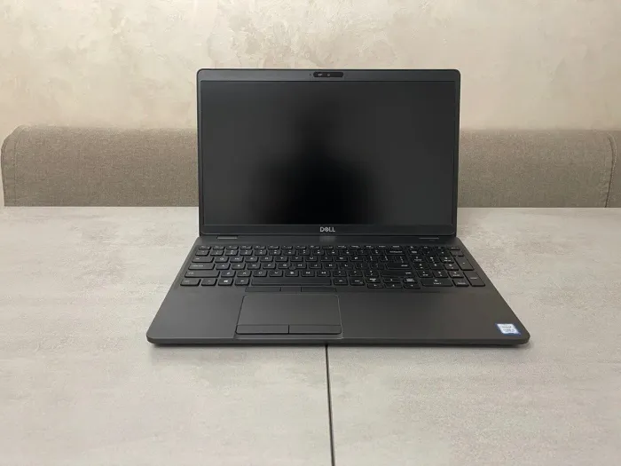 Ноутбук Б-клас Dell Latitude 5500 / 15.6" (1920x1080) IPS / Intel Core i5-8265U (4 (8) ядра по 1.6 - 3.9 GHz) / 16 GB DDR4 / 256 GB SSD M.2 / Intel UHD Graphics / WebCam б/в - зображення 3