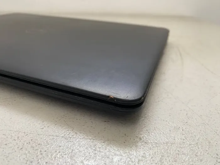 Ультрабук Dell Latitude E7450 / 14" (1366x768) TN / Intel Core i3-5010U (2 (4) ядра по 2.1 GHz) / 8 GB DDR3 / 128 GB SSD / Intel HD Graphics 5500 / WebCam б/в - зображення 3