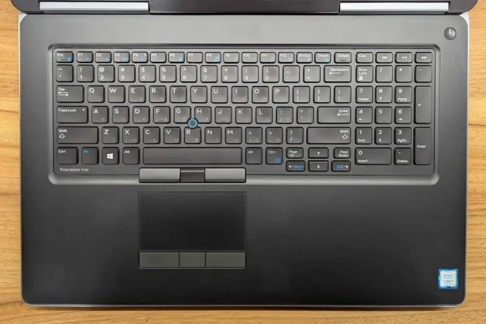 Мобільна робоча станція Dell Precision 7720 / 17.3" (1920x1080) IPS / Intel Core i7-7920HQ (4 (8) ядра по 3.1 - 4.1 GHz) / 32 GB DDR4 / 512 GB SSD + 500 GB HDD / nVidia Quadro P3000, 6 GB GDDR5, 192-bit / WebCam / Windows 10 б/в - зображення 3