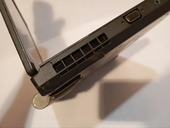 Ноутбук Б-клас Lenovo ThinkPad T440p / 14" (1366x768) TN / Intel Core i5-4200U (2 (4) ядра по 1.6 - 2.6 GHz) / 8 GB DDR3 / 120 GB SSD / nVidia GeForce GT 730M, 2 GB DDR3, 64-bit / WebCam / АКБ не тримає б/в - зображення 8