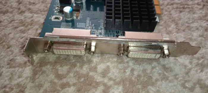 Дискретна відеокарта AMD Radeon HD 7350, 1 GB GDDR3, 64-bit / 2x DVI б/в - зображення 4