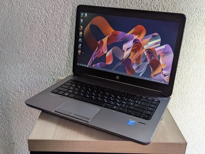 Ноутбук Б-клас HP ProBook 640 G1 / 14" (1600x900) TN / Intel Core i5-4200M (2 (4) ядра по 2.5 - 3.1 GHz) / 8 GB DDR3 / 128 GB SSD / Intel HD Graphics 4600 / WebCam / DVD-ROM б/в - зображення 4