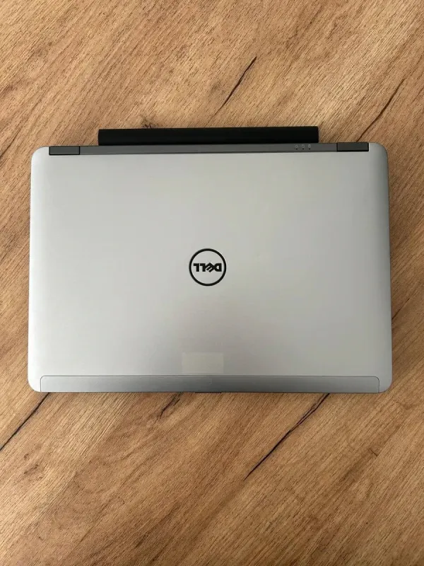 Ноутбук Б-клас Dell Latitude E6440 / 14" (1366x768) TN / Intel Core i5-4300M (2 (4) ядра по 2.6 - 3.3 GHz) / 8 GB DDR3 / 240 GB SSD / Intel HD Graphic 4600 / VGA б/в - зображення 7