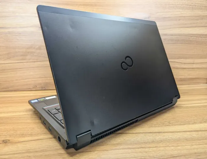 Мобільна робоча станція Б-клас Fujitsu Celsius H780 / 15.6" (1920x1080) IPS / Intel Core i7-8750H (6 (12) ядер по 2.2 - 4.1 GHz) / 32 GB DDR4 / 512 GB SSD / nVidia Quadro P600, 4 GB GDDR5, 128-bit / WebCam / 4G / HDMI / Windows 10 б/в - зображення 6