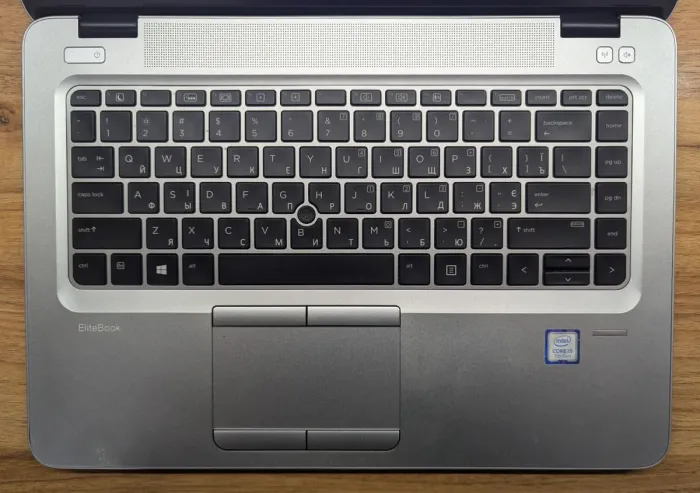 Ультрабук HP EliteBook 840 G4 / 14" (1366x768) TN / Intel Core i5-7200U (2 (4) ядра по 2.5 - 3.1 GHz) / 8 GB DDR4 / 240 GB SSD / Intel HD Graphics 520 / WebCam / Fingerprint / Windows 10 б/в - зображення 3