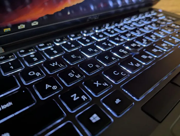 Ультрабук Dell Latitude 5400 / 14" (1920x1080) IPS / Intel Core i5-8365U (4 (8) ядра по 1.6 - 4.1 GHz) / 16 GB DDR4 / 512 GB SSD / Intel UHD Graphics / HDMI / Windows 10 б/в - зображення 6