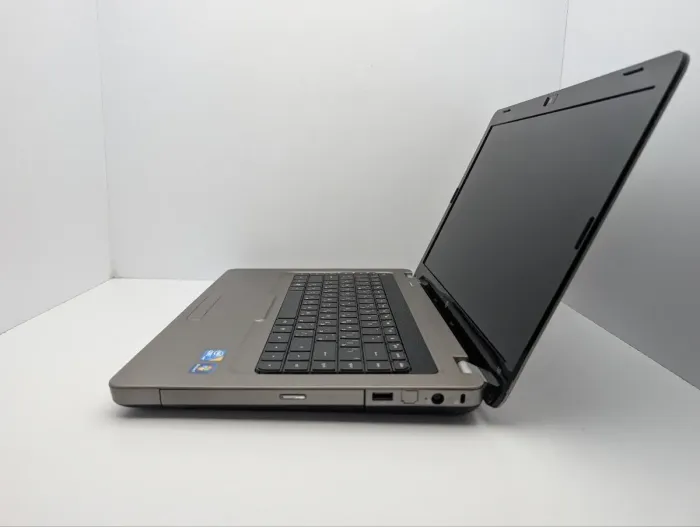Ноутбук HP G62 / 15.6" (1366x768) TN / Intel Core i3-330M (2 (4) ядра по 2.13 GHz) / 6 GB DDR3 / 500 GB HDD / AMD Radeon HD 5430, 512 MB GDDR3, 64-bit / WebCam / DVD-ROM б/в - зображення 5