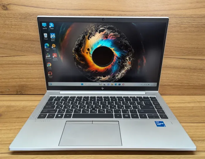 Ультрабук HP EliteBook 840 G8 / 14" (1920x1080) IPS / Intel Core i5-1145G7 (4 (8) ядра по 2.6 - 4.4 GHz) / 16 GB DDR4 / 512 GB SSD / Intel Iris Xe Graphics / WebCam / TouchID / Windows 10 б/в - зображення 2