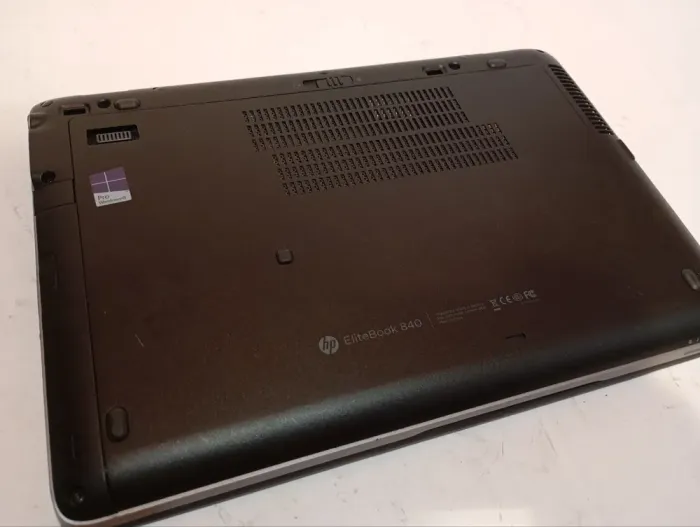 Ноутбук Б-клас HP EliteBook 840 G1 / 14" (1366x768) TN / Intel Core i7-4600U (2 (4) ядра по 2.1 - 3.3 GHz) / 16 GB DDR3 / 240 GB SSD / AMD Radeon HD 8750M, 1 GB DDR3, 128-bit / WebCam б/в - зображення 8