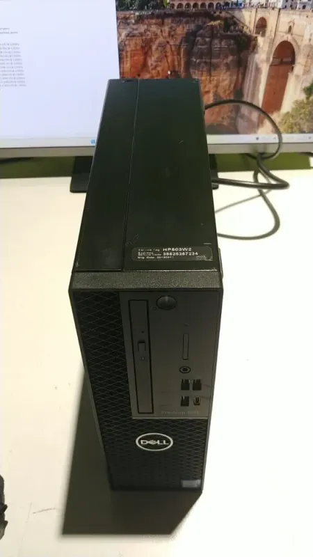 Комп'ютер Dell Precision 3430 SFF / Intel Core i5-8600 (6 ядер по 3.1 - 4.3 GHz) / 8 GB DDR4 / 512 GB SSD / Intel Graphics / Windows 10 б/в - зображення 3