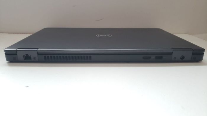 Мобільна робоча станція Б-класу Dell Precision 3520 / 15,6" (1920x1080) IPS / Intel Xeon E3-1505M v6 (4 (8) ядра по 3.0 - 4.0 GHz) / 16 GB DDR4 / 512 GB SSD M.2 / nVidia Quadro M620, 2 GB GDDR5, 128-bit / WebCam б/в - зображення 6