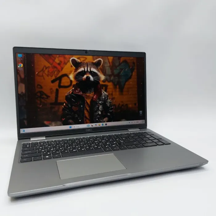 Мобільна робоча станція Б-клас Dell Precision 3561 / 15.6" (1920x1080) IPS / Intel Core i7-11850H (8 (16) ядер по 2.5 - 4.8 GHz) / 32 GB DDR4 / 1000 GB SSD / nVidia Quadro T600, 4 GB GDDR6, 128-bit / WebCam б/в - зображення 2