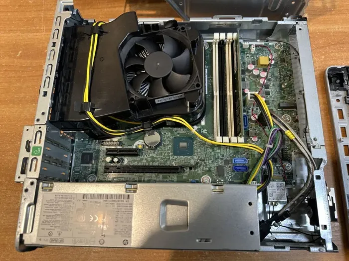 Комп'ютер HP ProDesk 600 G5 SFF / Intel Core i5-9500T (6 ядер по 2.2 - 3.7 GHz) / 16 GB DDR4 / no HDD / Intel UHD Graphics 630 / 180W / USB 3.1 / DisplayPort б/в - зображення 9