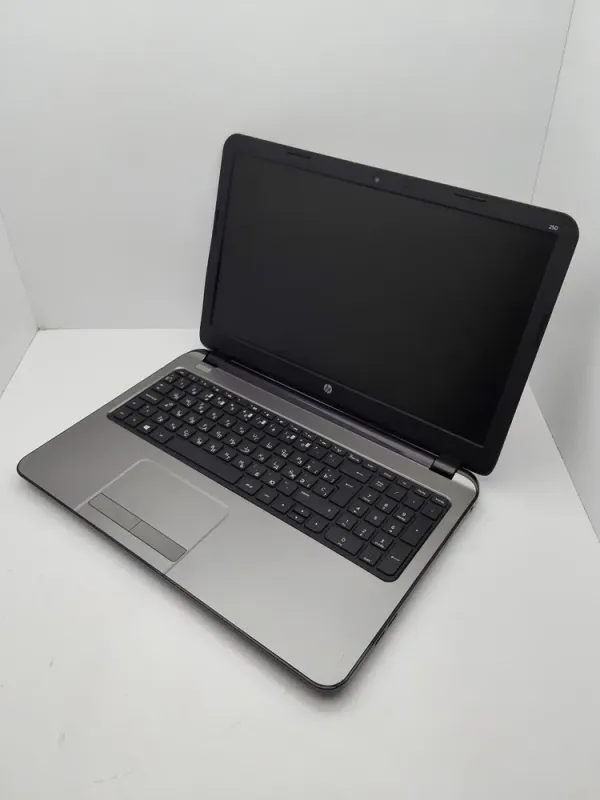 Ноутбук HP Compag 250 / 15.6" (1366x768) TN / Intel Celeron N2840 (2 ядра по 2.16 - 2.58 GHz) / 4 GB DDR3 / 500 GB HDD / Intel HD Graphics / WebCam б/в - зображення 4