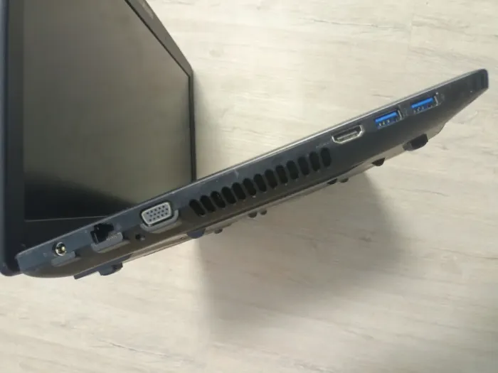 Ноутбук Б-клас Medion Akoya P7818 / 17.3" (1366x768) TN / Intel Core i3-3110M (2 (4) ядра по 2.4 GHz) / 8 GB DDR3 / 1000 GB HDD / nVidia GeForce GT 730M, 2 GB GDDR3, 128-bit / WebCam / DVD-ROM б/в - зображення 6