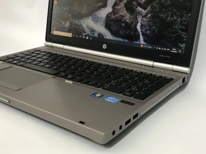 Ноутбук Б-клас HP EliteBook 8570p / 15.6" (1600x900) TN / Intel Core i5-3230M (2 (4) ядра по 2.6 - 3.2 GHz) / 8 GB DDR3 / 500 GB HDD / Intel HD Graphics 4000 / WebCam / DVD-ROM б/в - зображення 9