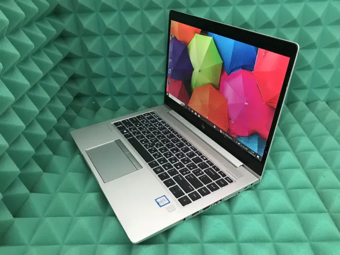 Ультрабук Б-клас HP EliteBook 840 G5 / 14" (1920x1080) IPS / Intel Core i5-8350U (4 (8) ядра по 1.7 - 3.6 GHz) / 16 GB DDR4 / 256 GB SSD M.2 / Intel UHD Graphics 620 / WebCam / Fingerprint / USB 3.1 / HDMI б/в - зображення 2