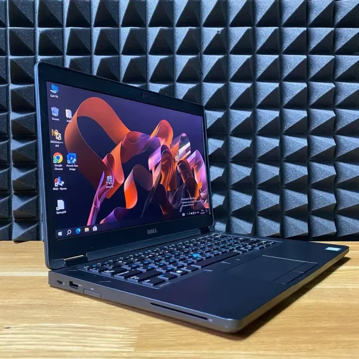 Ультрабук Dell Latitude 5480 / 14" (1920x1080) TN / Intel Core i5-6300U (2 (4) ядра по 2.4 - 3.0 GHz) / 8 GB DDR4 / 128 GB SSD / Intel HD Graphic 520 / WebCam б/в - зображення 5