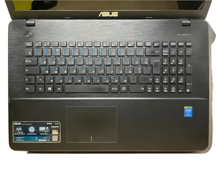 Ноутбук Asus X751L / 17.3" (1600х900) TN / Intel Core i3-5010U (2 (4) ядра по 2.1 GHz) / 4 GB DDR3 / 500 GB HDD / Intel HD Graphics 5500 / WebCam / АКБ не тримає б/в - зображення 3