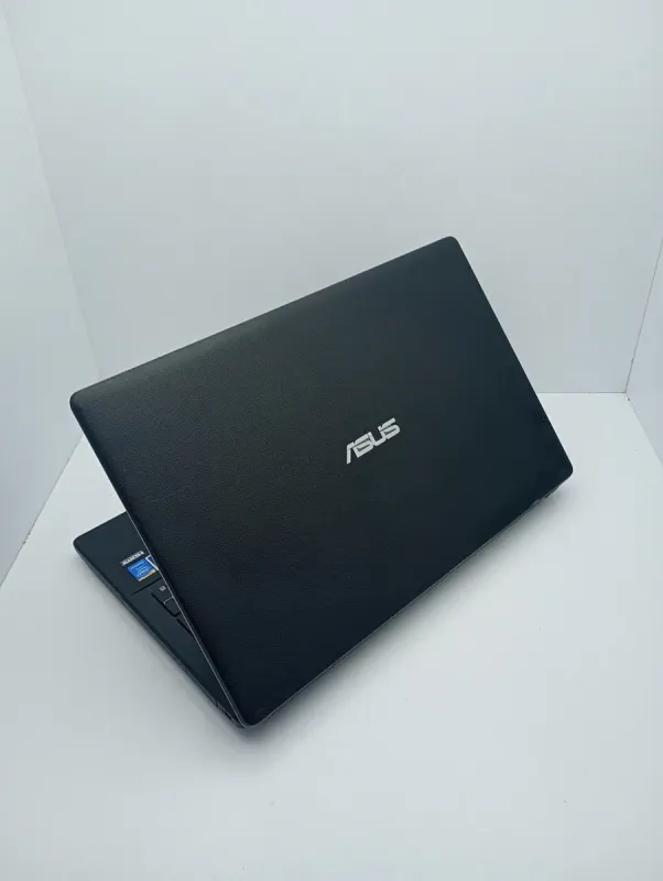 Ноутбук Asus X551 / 15.6" (1366x768) TN / Intel Pentium N3530 (4 ядра по 2.16 - 2.58 GHz) / 4 GB DDR3 / 120 GB SSD / Intel HD Graphics / WebCam б/в - зображення 7